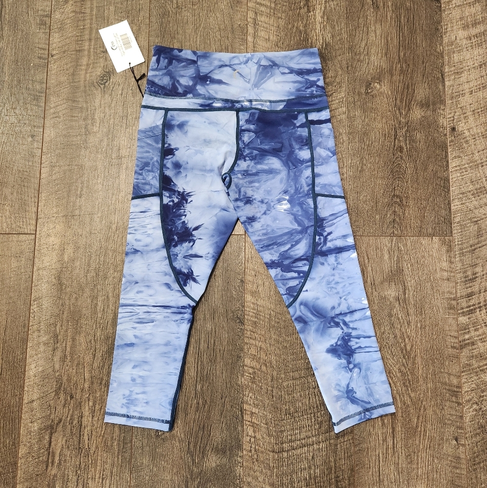 Zyia Navy Hendrix Pocket Light N Tight High Rise Capri - Sizw 6-8 NWT - Picture 2 of 5